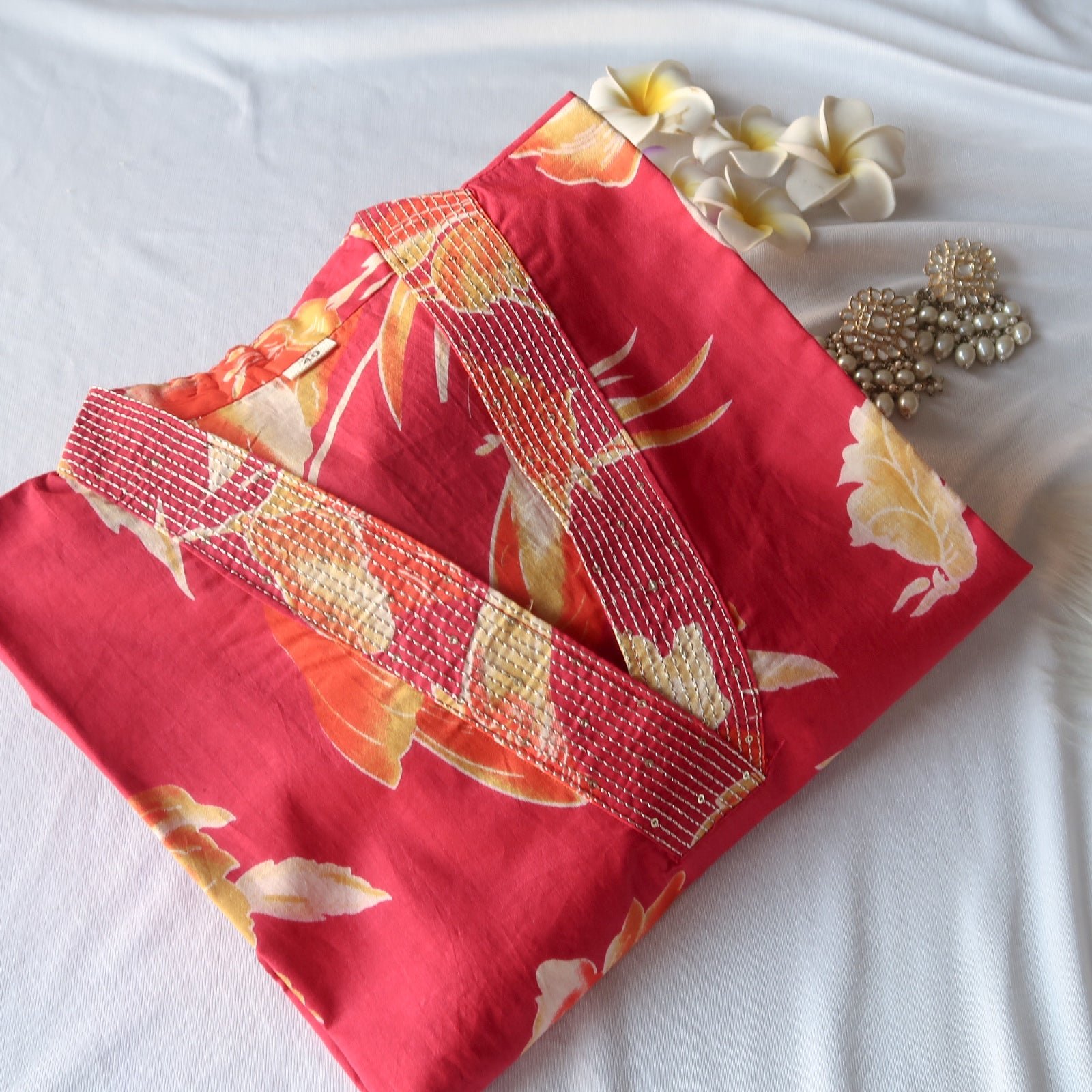 2AAC9659-AC38-4A9C-9007-4739006A1951-2.jpg Scarlet Phool Kurta - SALE - Image 1