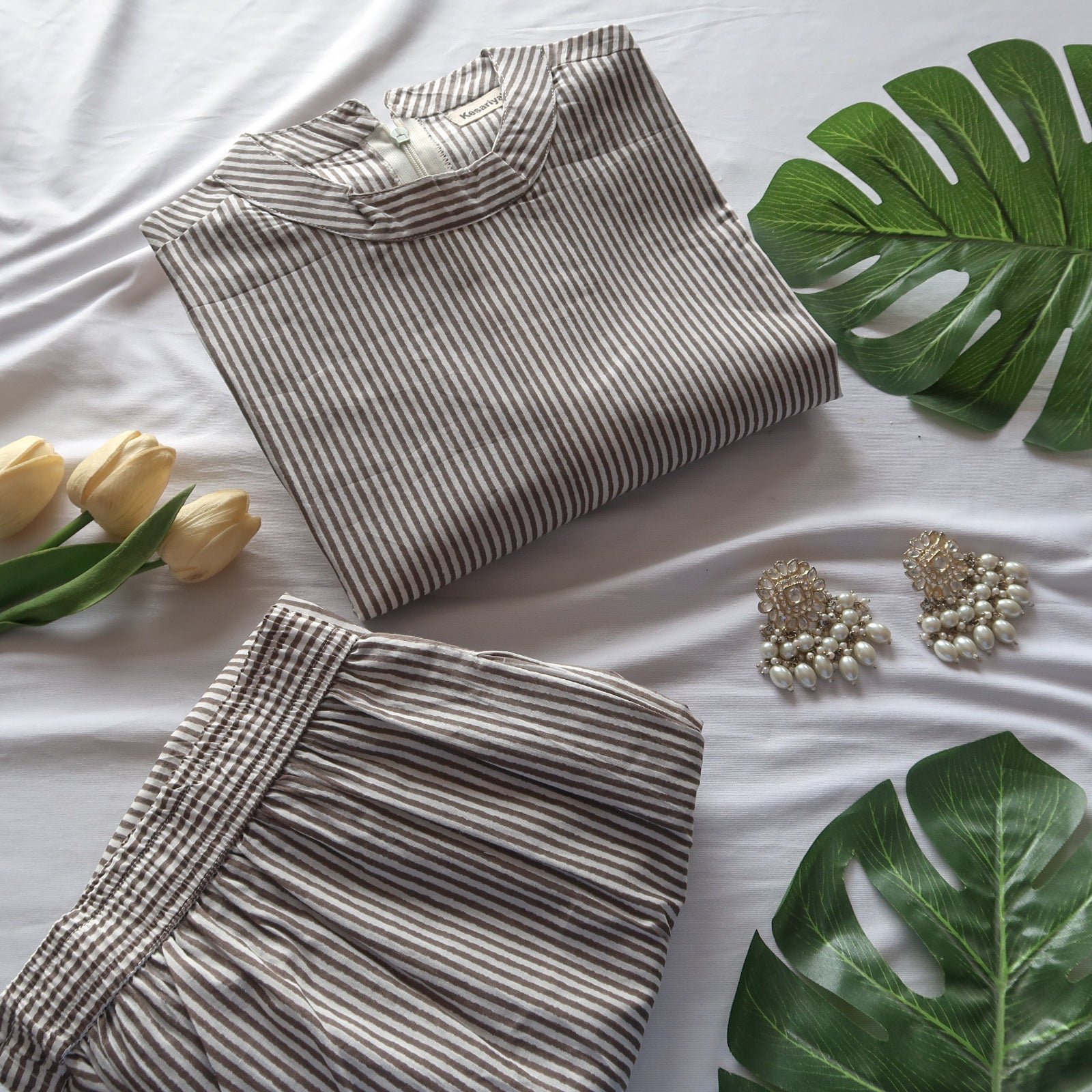 FCE771D8-0125-4EBF-AC5B-CBEBFB543E23-2.jpg Chic Neer Suit Set - Image 1